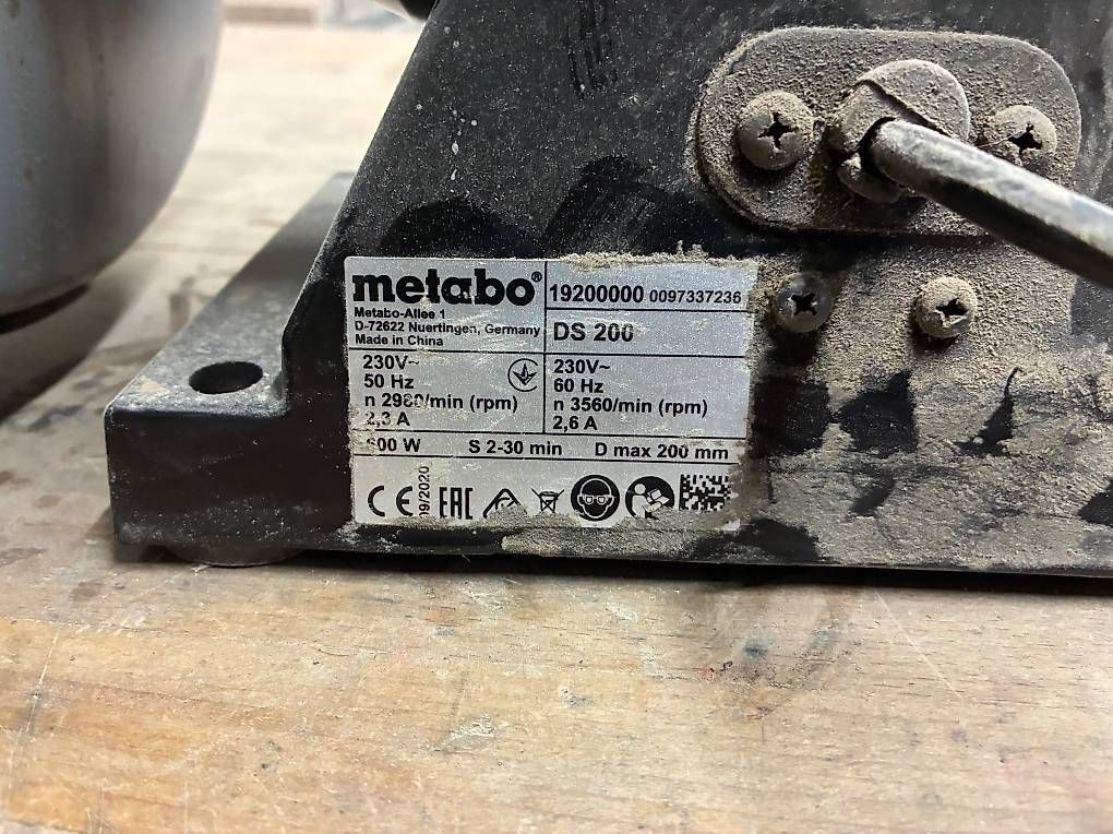 Aiguiseuses & polisseuses: Metabo Schleifmaschine – D'occasion à Küblis par hen_sn5q 1
