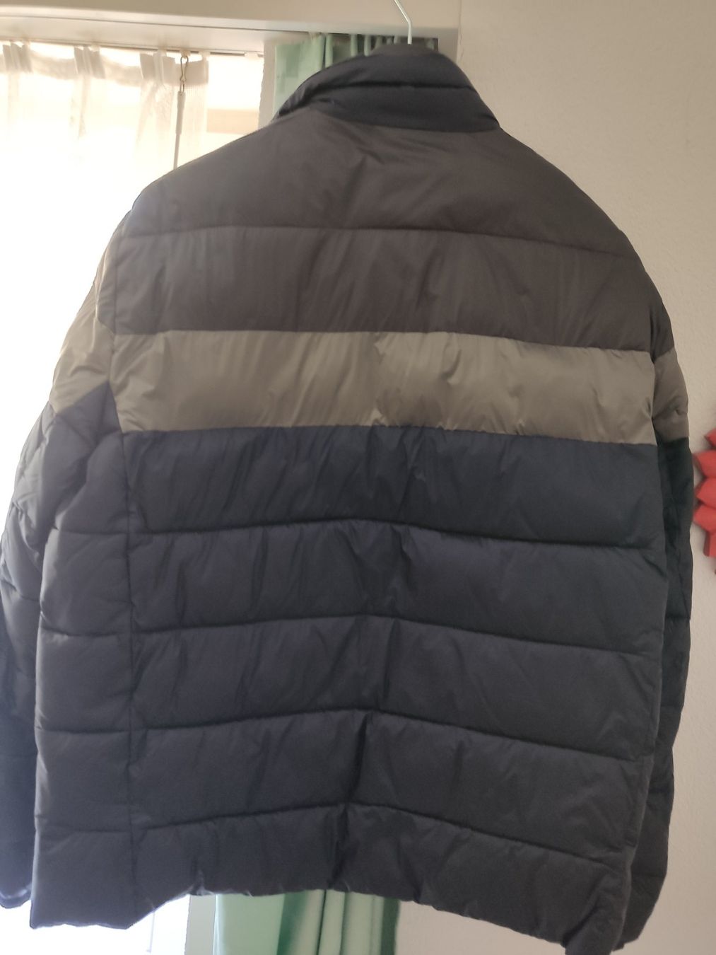 Giacche: Winter Jacke, Grösse XL, neuwertig! – Nuovo (secondo la descrizione) da Rorschach venduto da Roberto.M 1