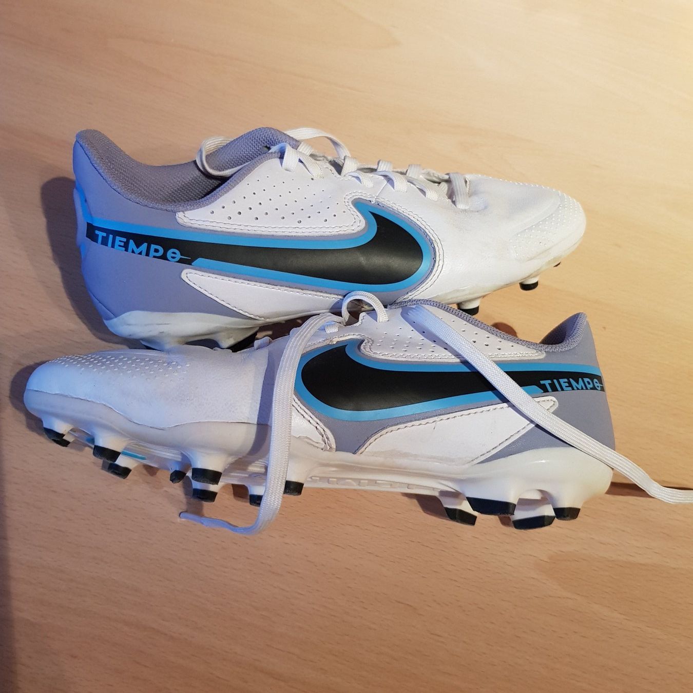 Nike Schuhe für Jungen: Fussballschuhe Nike 36.5 – Gebraucht aus Rothenfluh von Sawi80 7