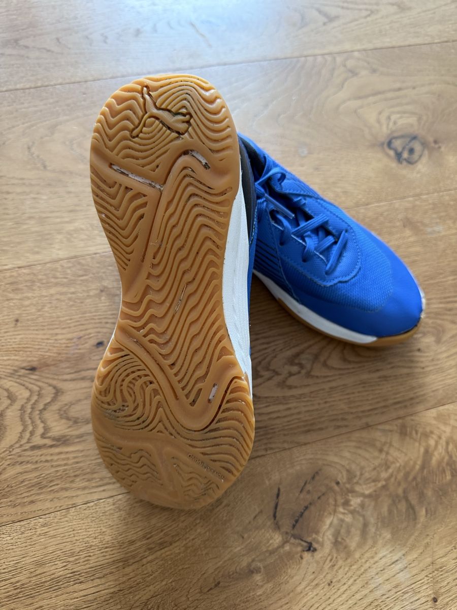 Puma Scarpe da uomo: Hallenturnschuhe Puma Gr.37 – Usato da Täuffelen venduto da Jat03 1
