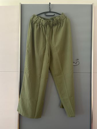 Luftige Sommerhose in Olivgrün, Beige und schwarz GR. XL NEU