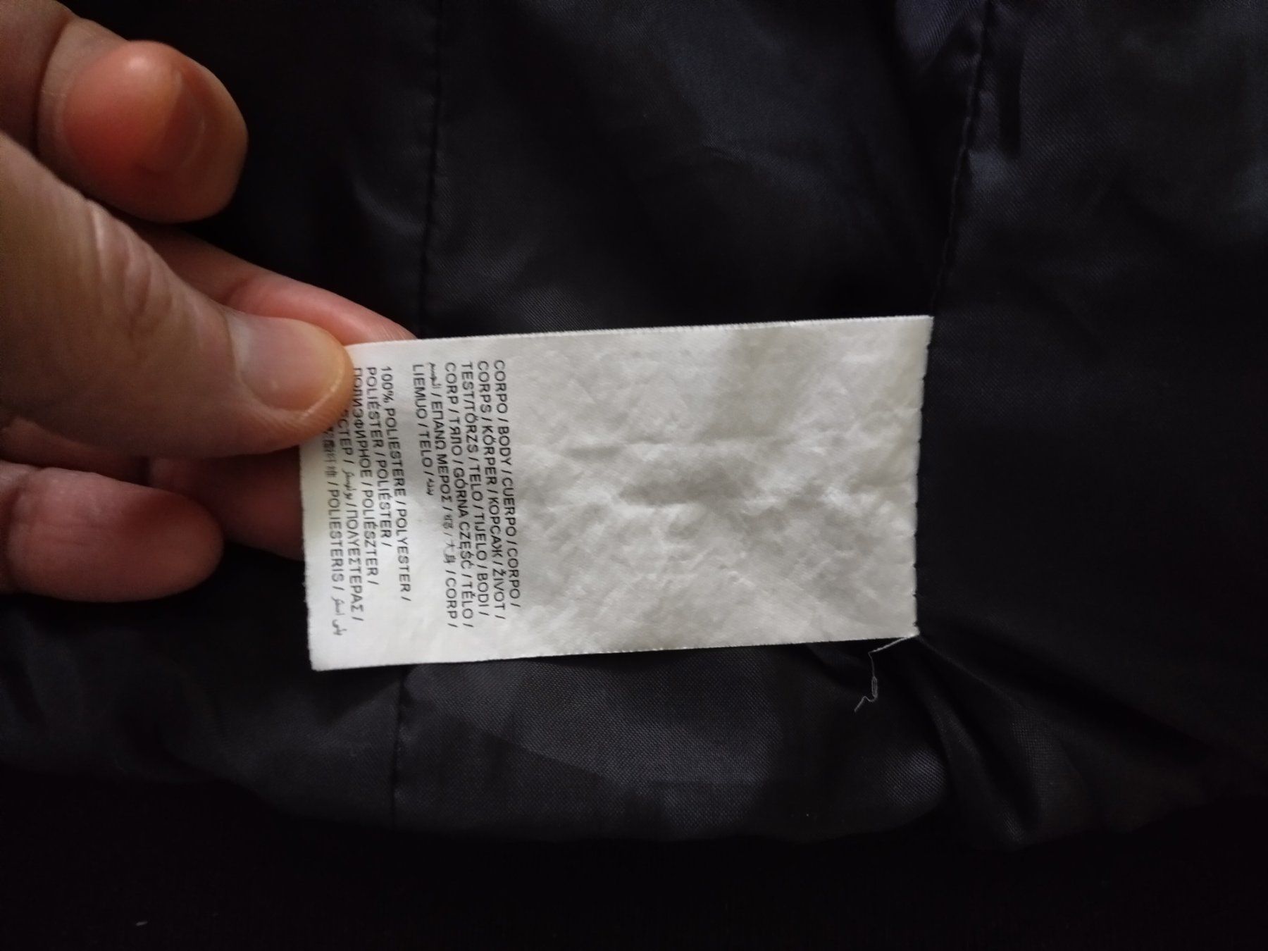 Altro abbigliamento per bambina: Schwarze mit Blümen Steppweste mit Kurzarmeln Mädchen Gr.140 – Usato da Densbüren venduto da TutaLarsen 7