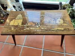 Beistelltisch mit Intarsien Motiv Holz