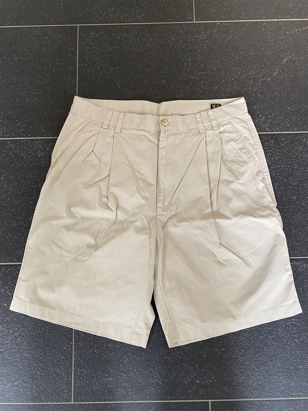 Hosen: Bermuda Short – Gebraucht aus Lützelflüh-Goldb von flu_q9tg 1