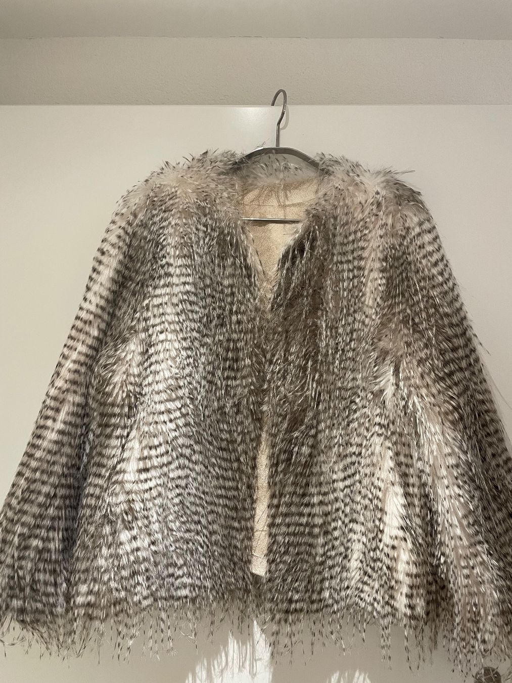 Jacken: Pelzjacke – Neu (gemäss Beschreibung) aus St. Ursen von pupus02