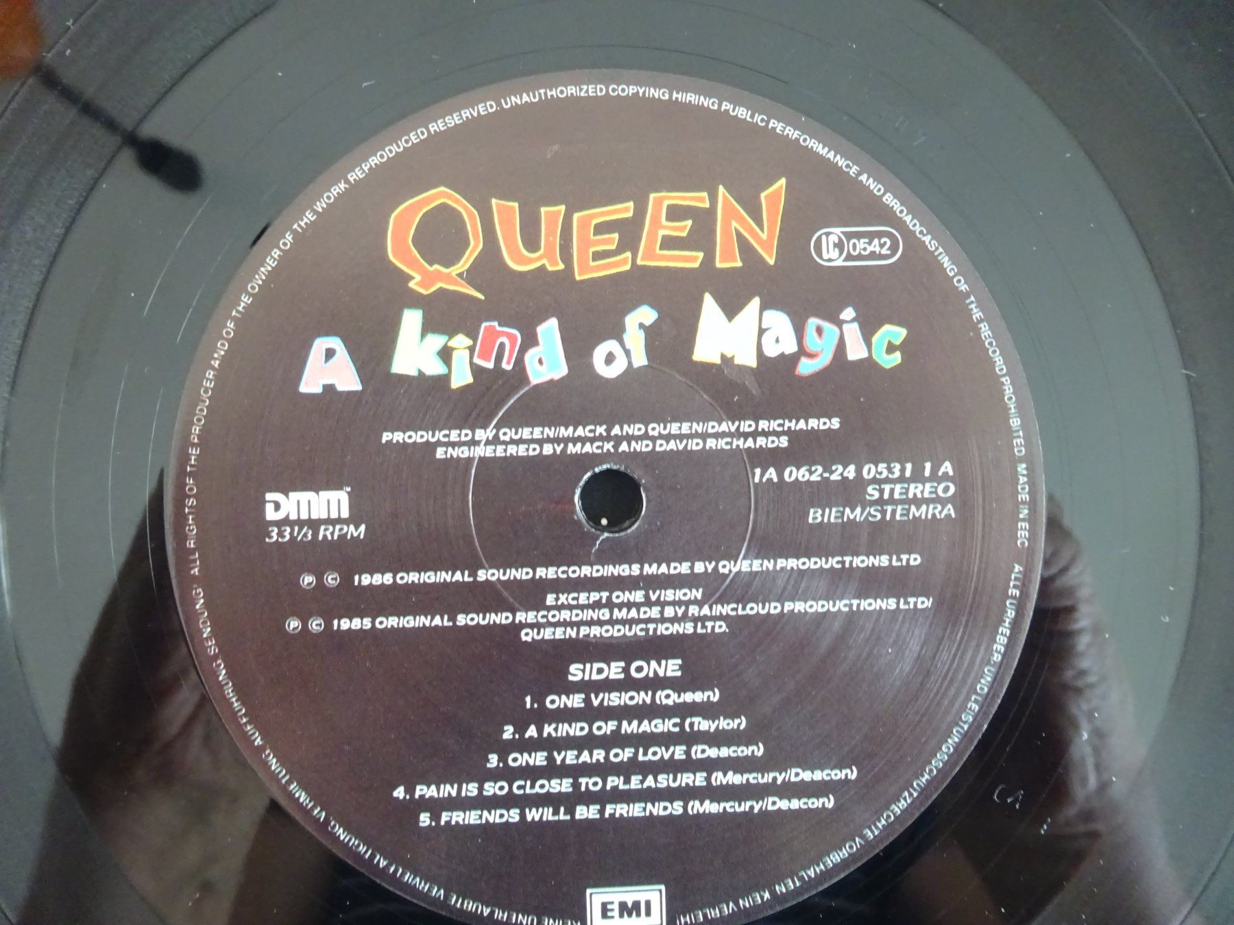 Schallplatten: QUEEN ** A KIND OF MAGIC ** EXCELLENT – Gebraucht aus Luzern von xrayspex99 4