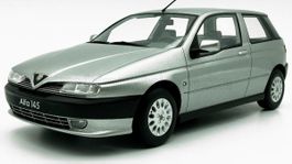Alfa Romeo 145 3-Türer Phase I 1994-1996 silber met. /