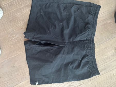 Schwarze Sportshorts Gr. M, perfekt für den Sommer ☀️