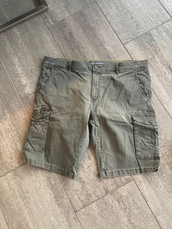 Sea Barrier Cargo-Shorts, Gr. 52, Oliv - Top Zustand!