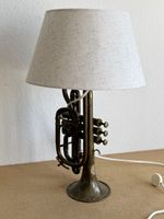 Spezielle Lampe aus alter Trompete TISCHLAMPE Messing