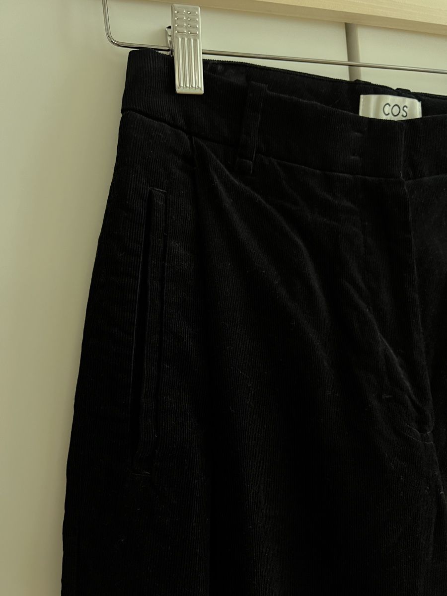 Cos Pantaloni: Cord-Hose, COS, 100% Baumwolle – Usato da Luzern venduto da Soeuv 2