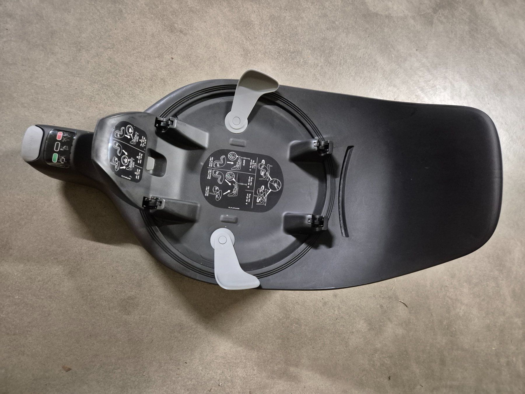Cybex Seggiolini per auto: Cybex cloud T i-size sepia black und Base T – Usato da Zumikon venduto da Nicci6 5