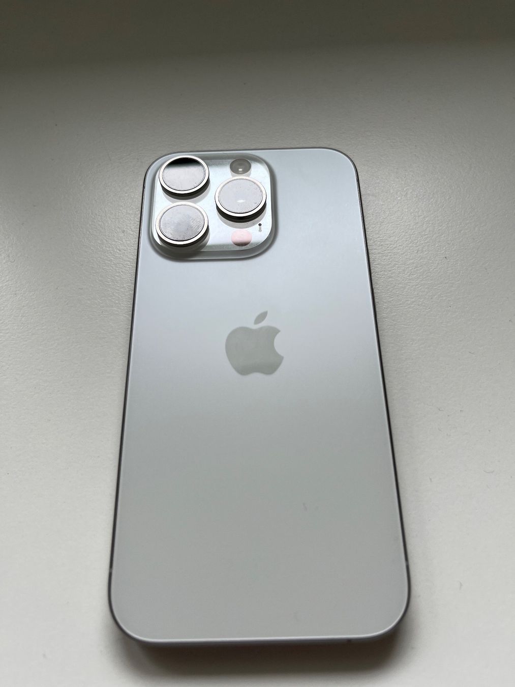 Apple Telefoni cellulari / Smartphones: iPhone 15 Pro, 128 GB, Titanium White, Batt 88% – Usato da Genève venduto da sol_ql67 3