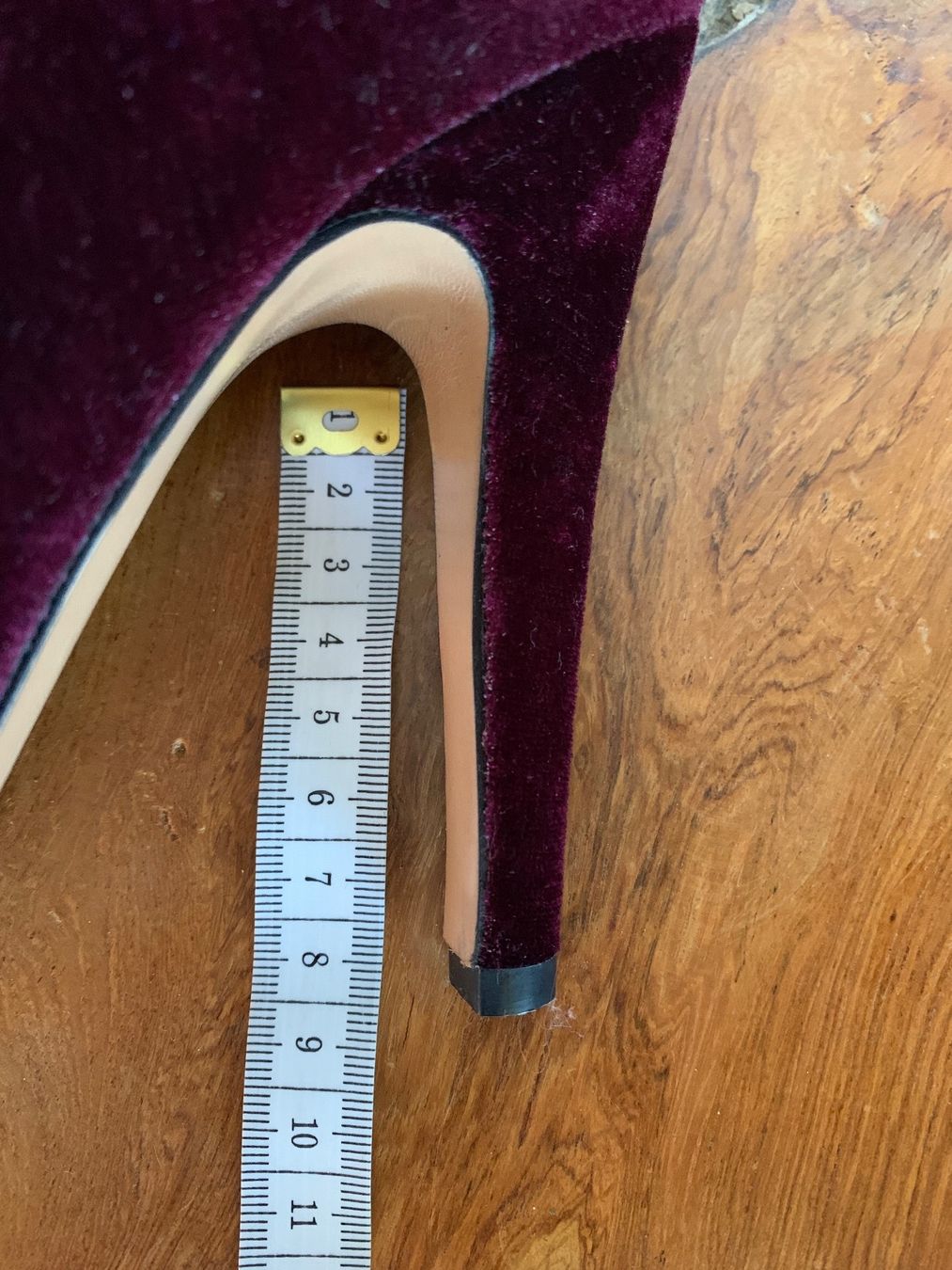 Stefanel Scarpe da donna: Stefanel Samt Pumps gr 38 – Usato da Sempach venduto da katzaana3 4