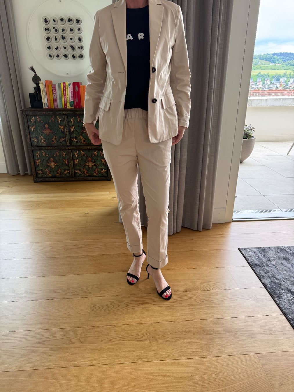 Lis Lareida Completi & Tailleur: Hosenanzug Lis LAREIDA GR 36 – Usato da St. Gallen venduto da Frickmoser 3