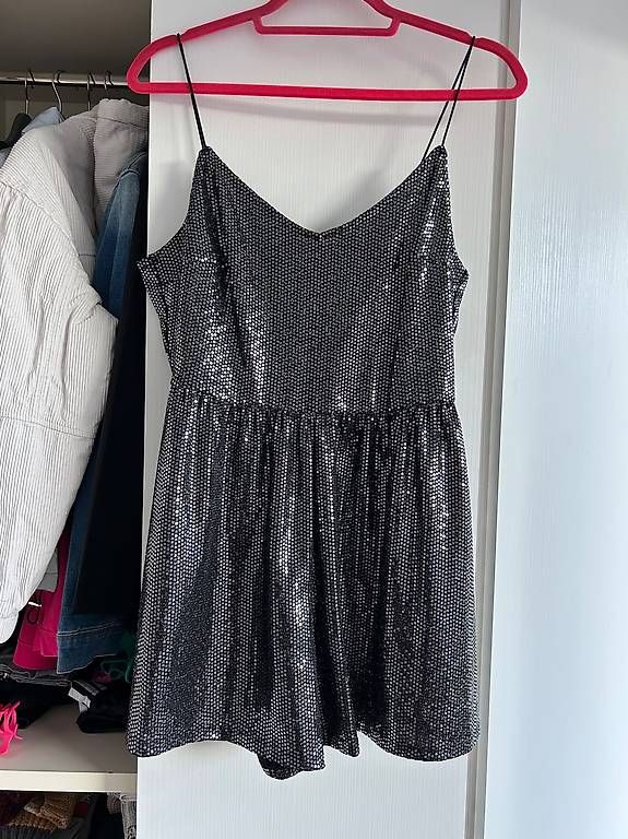 H&M Anzüge & Kostüme: Tutina H&M – Neu (gemäss Beschreibung) aus Bellinzona von Tamara_Mihajlovic 1