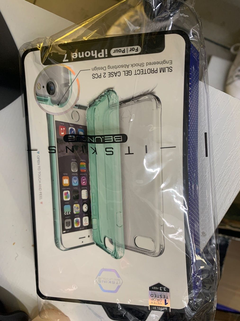 Cover & Protezioni schermo: iPhone 7,8 it Skin slicon Hülle – Nuovo e nell'imballaggio originale da Oensingen venduto da E-Sell 3
