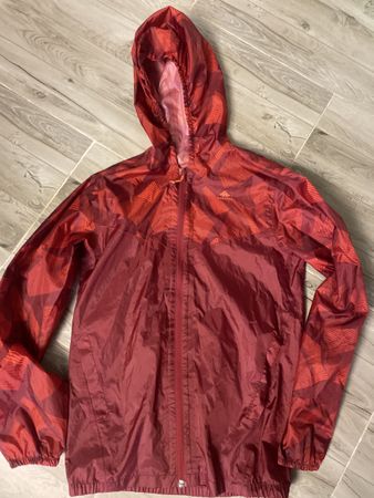 Neuwertige packable Quechua Regenjacke Gr.151/160