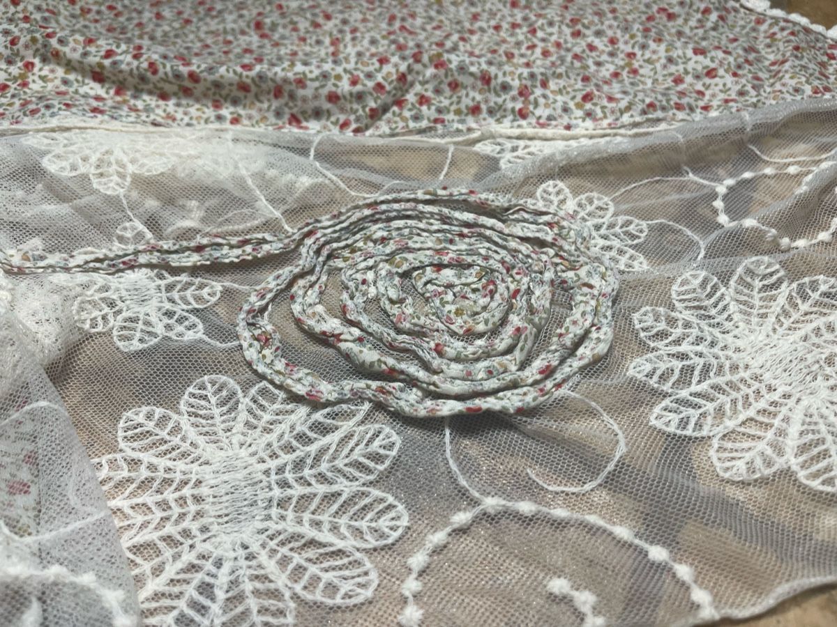 Foulards, Tücher & Schals: Sciarpa di cotone floreale pizzo floreale nuova – Neu und originalverpackt aus Gordevio von LanaZimm 5