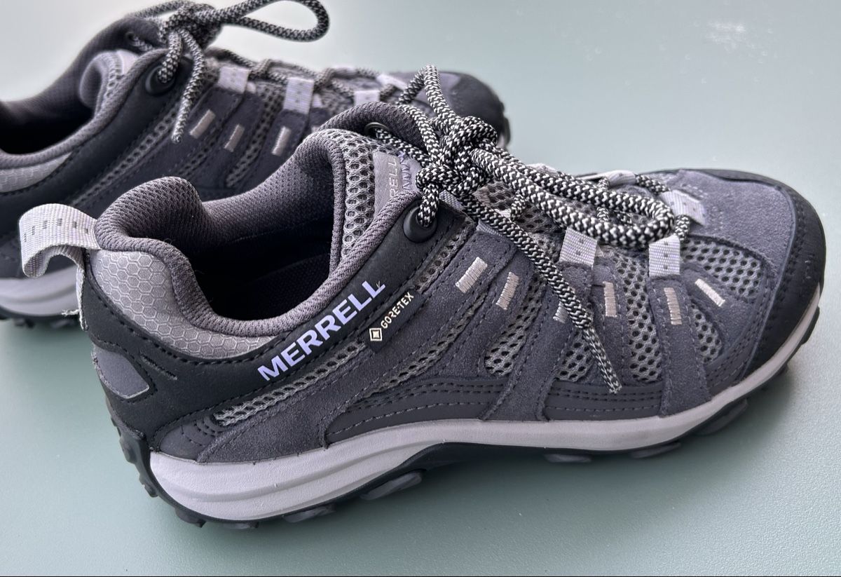 Merrell Damenschuhe: Trekkingschuhe – Neu (gemäss Beschreibung) aus Solothurn von Rigowyra 1