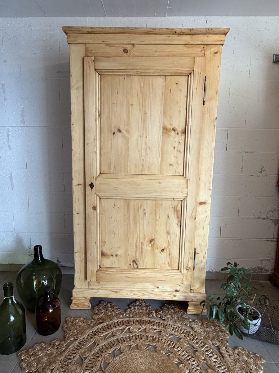Armadi: Ancienne armoire une porte  – Usato da cheyres venduto da Bigbig00
