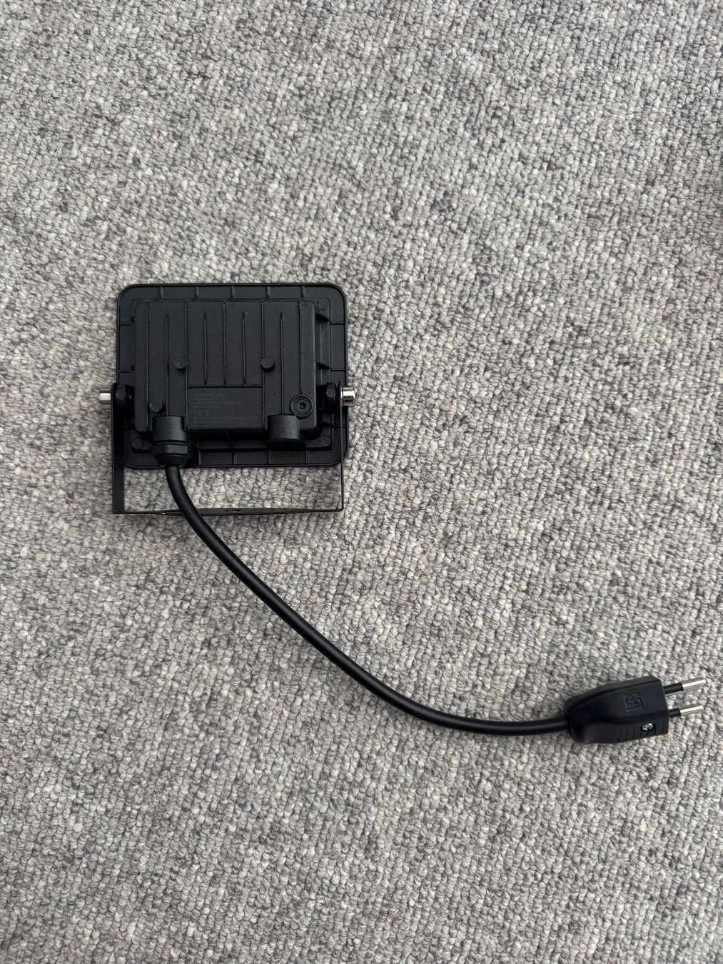 Lampen: LED Fluter 10w schwarz – Gebraucht aus Weinfelden von rizzla360 2