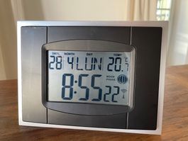 Horloge numérique radio pilotée