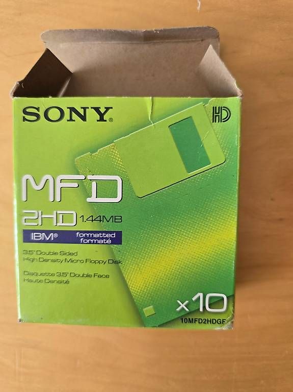 PC: Disquettes 1,44 pour PC Floppy /  1,44-MB-PC-Disketten – Nuovo e nell'imballaggio originale da Zürich venduto da Albert2005 1