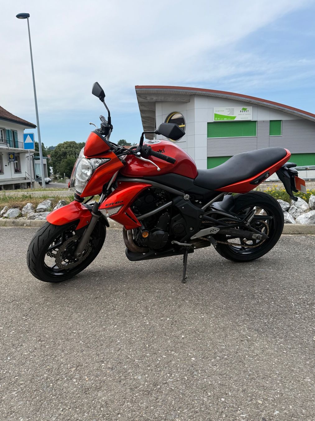 Kawasaki Strada: Kawasaki ER6-N bridé – Usato da Bossonnens venduto da luc_vg5w