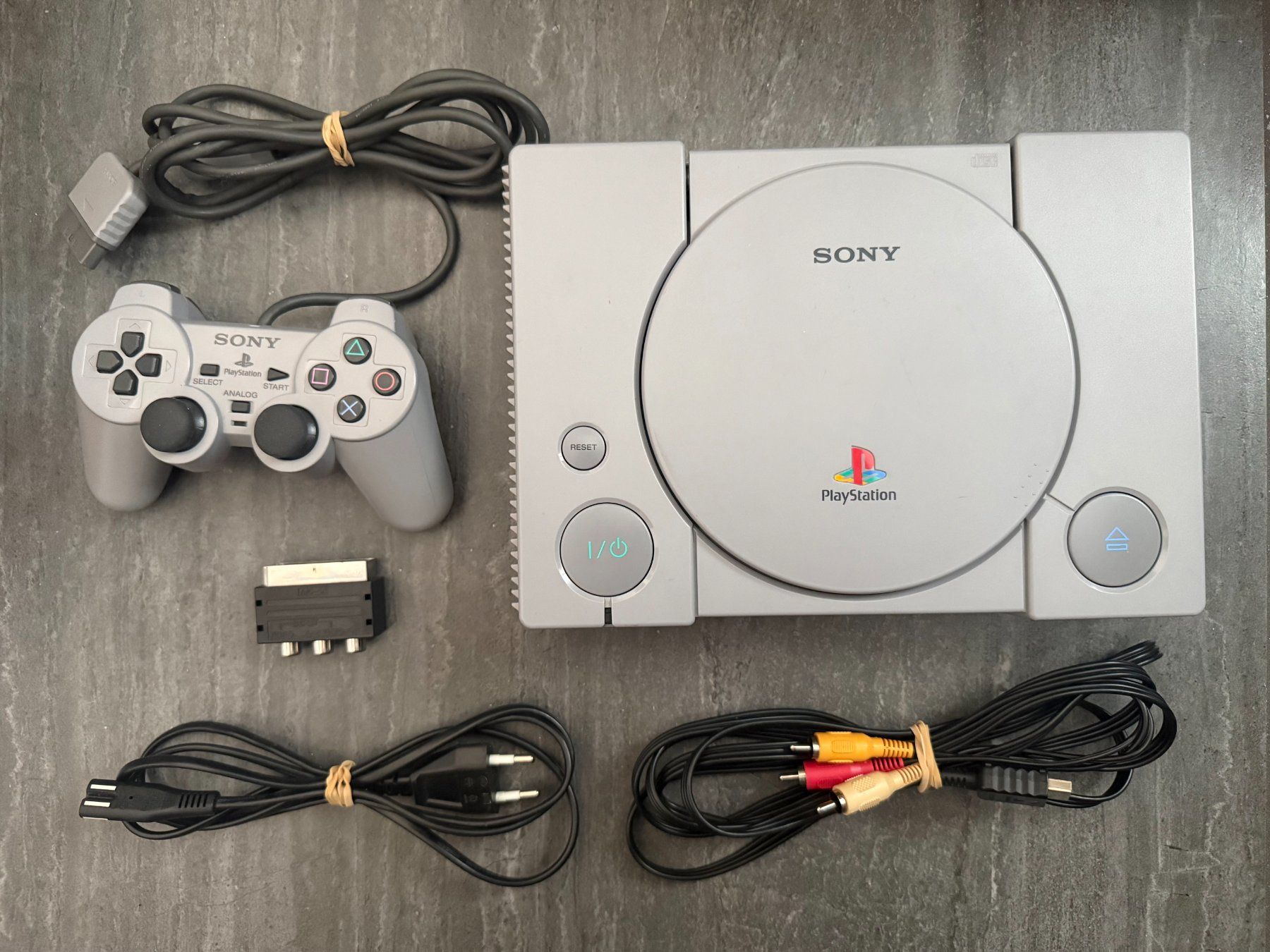 Sony Console: Console Sony Playstation 1 - PS1 – Usato da Pont-de-la-Morge venduto da Darfal