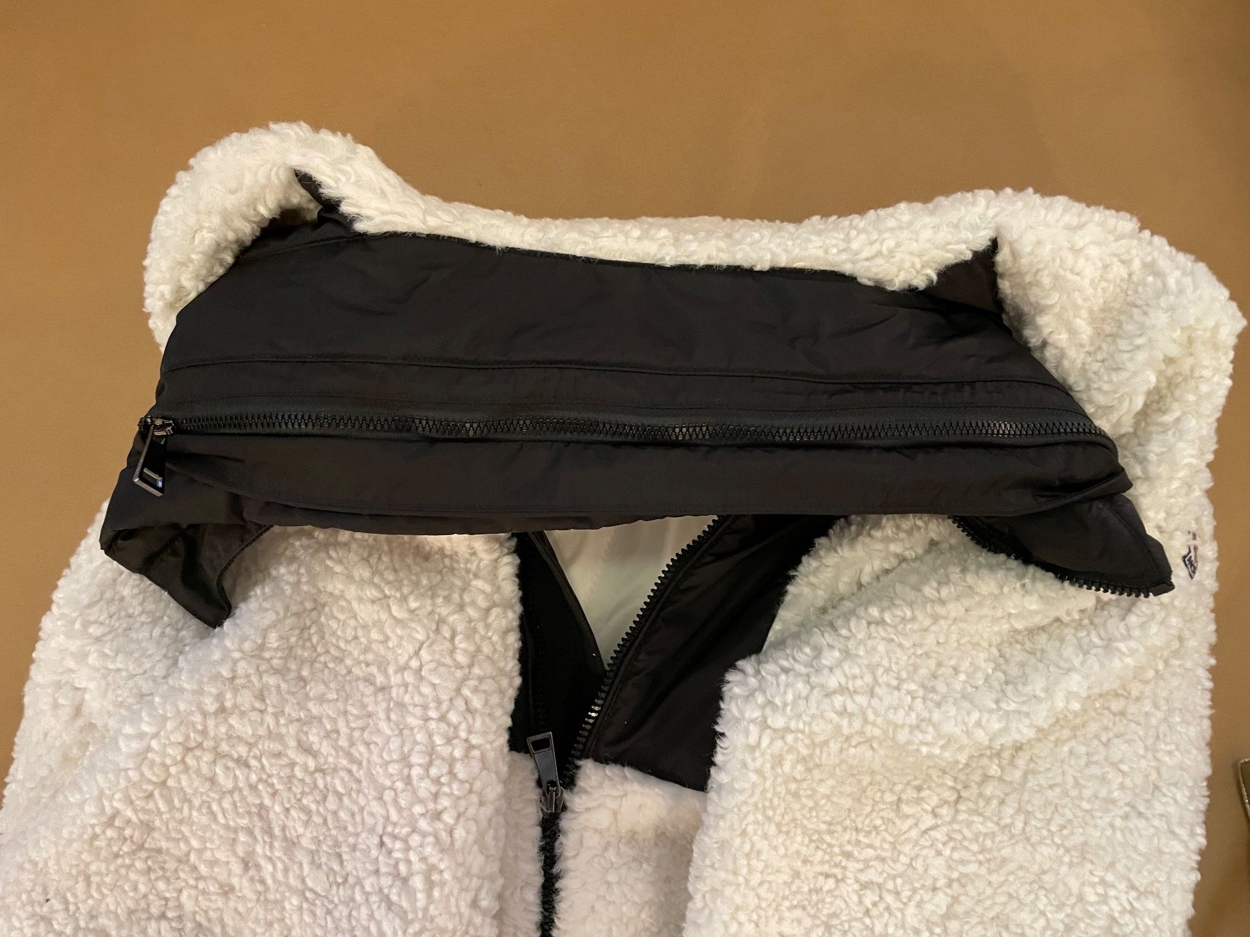 Moncler Giacche: MONCLER Teddy Jacket – Usato da Corcelles NE venduto da gingerbrain 4