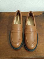 Clarks mocassins neufs en cuir taille 39