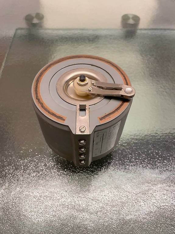Componenti elettronici: Variac / Stell- / Regeltransformator 0-260V / 2A – Usato da Emmenbrücke venduto da mgarlando 3