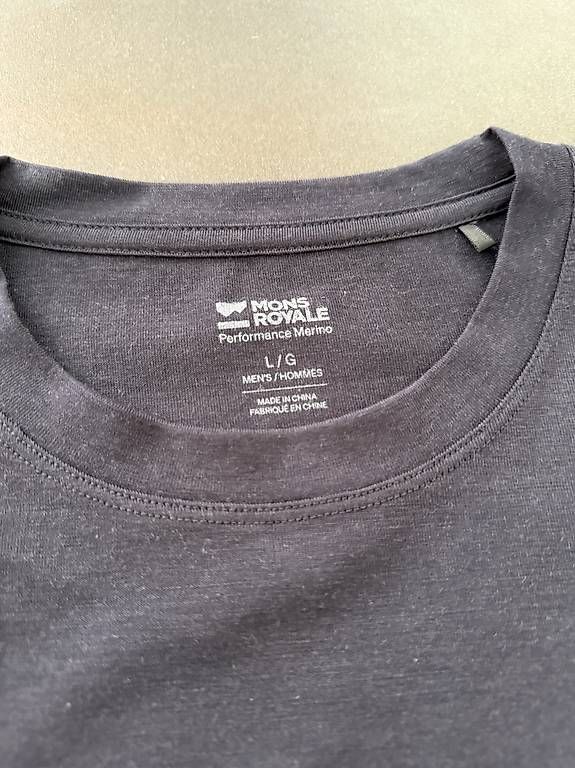 Mons Royale T-shirts: Mons Royale Tshirt Herren Grösse L – D'occasion à Lüterkofen par GiCa_ 1