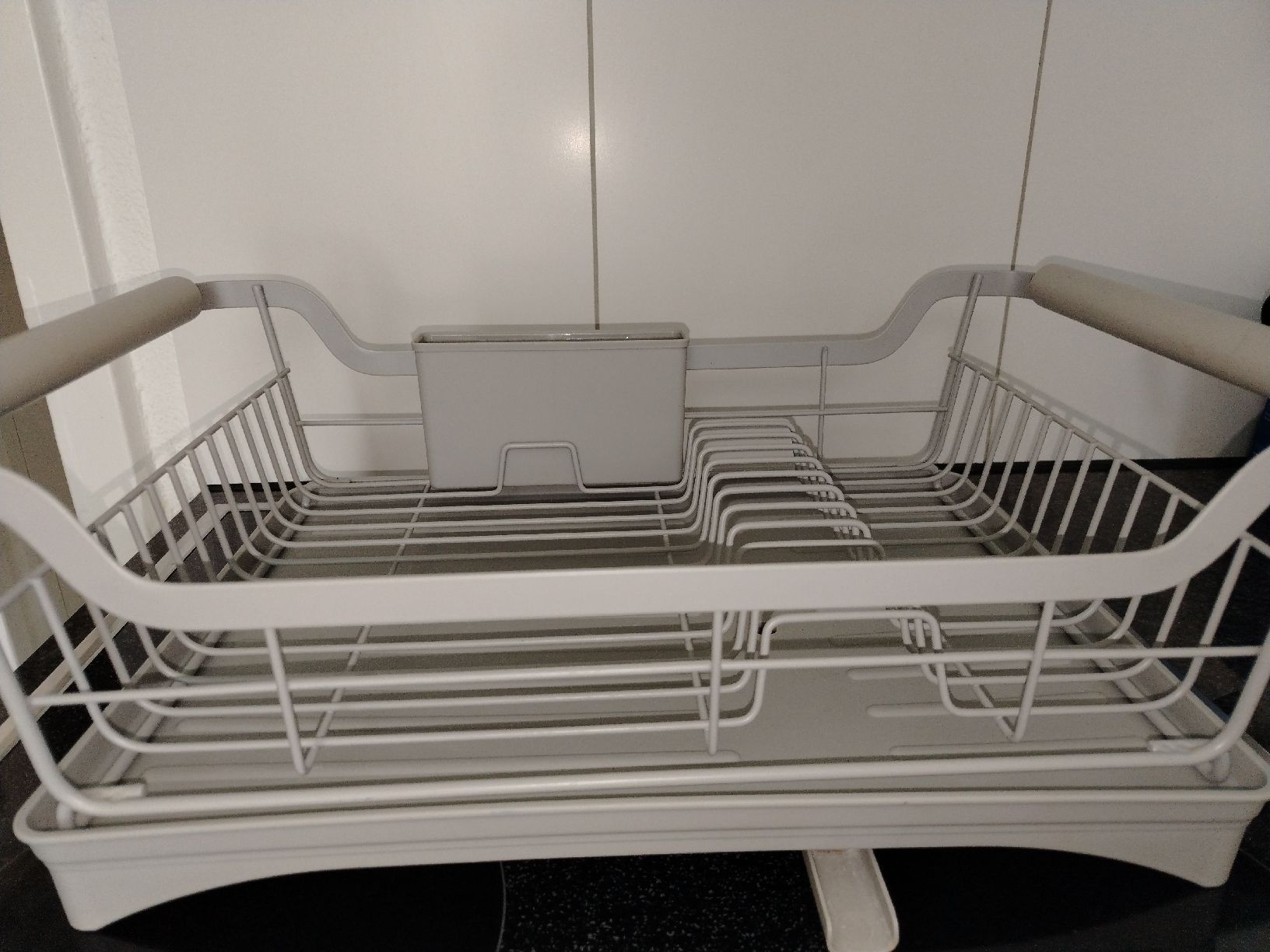 Cucine complete: Praktisches Abtropfgestell mit Besteckkorb – Usato da Emmenbrücke venduto da zai_s8xm