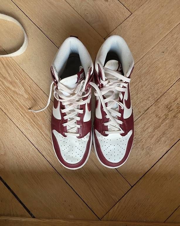 Scarpe da uomo: Nike Dunk 40,5 – Usato da Basel venduto da selise 1