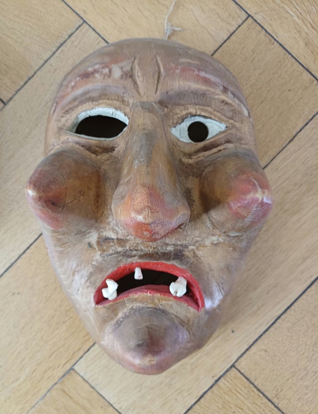 Altro in Antiquarato & Arte: Vier antike Holzmasken Wallis – Usato da Basel venduto da tim_h5p9 3
