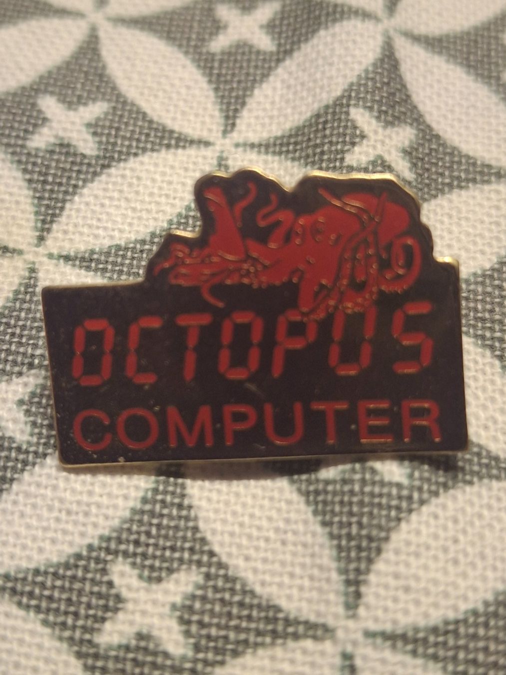 Plaketten & Abzeichen: Pin's Octopus Computer – Gebraucht aus Villiers von