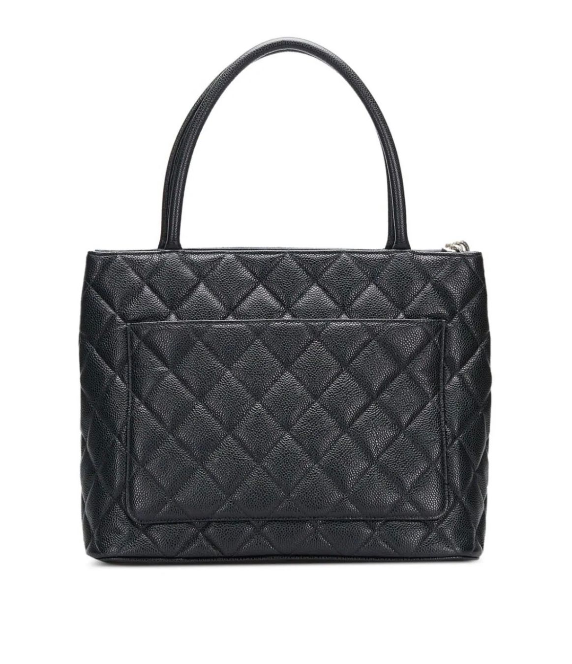 Chanel Taschen für Damen: Vintage Chanel Medaillon tote black – Gebraucht aus Zürich von ThBaem 1