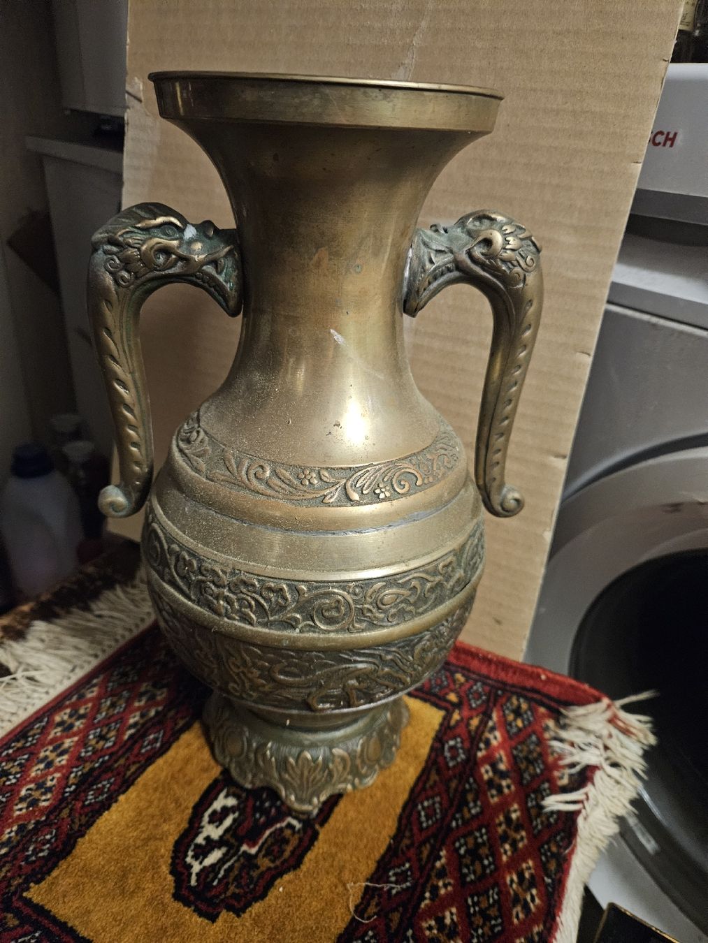 Skulpturen & Statuen: skulptur vase messing – Defekt aus Schwellbrunn von Omega-alpha 2