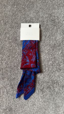 ZARA Halstuch Seide blau/bordeaux Muster neu mit Etikett