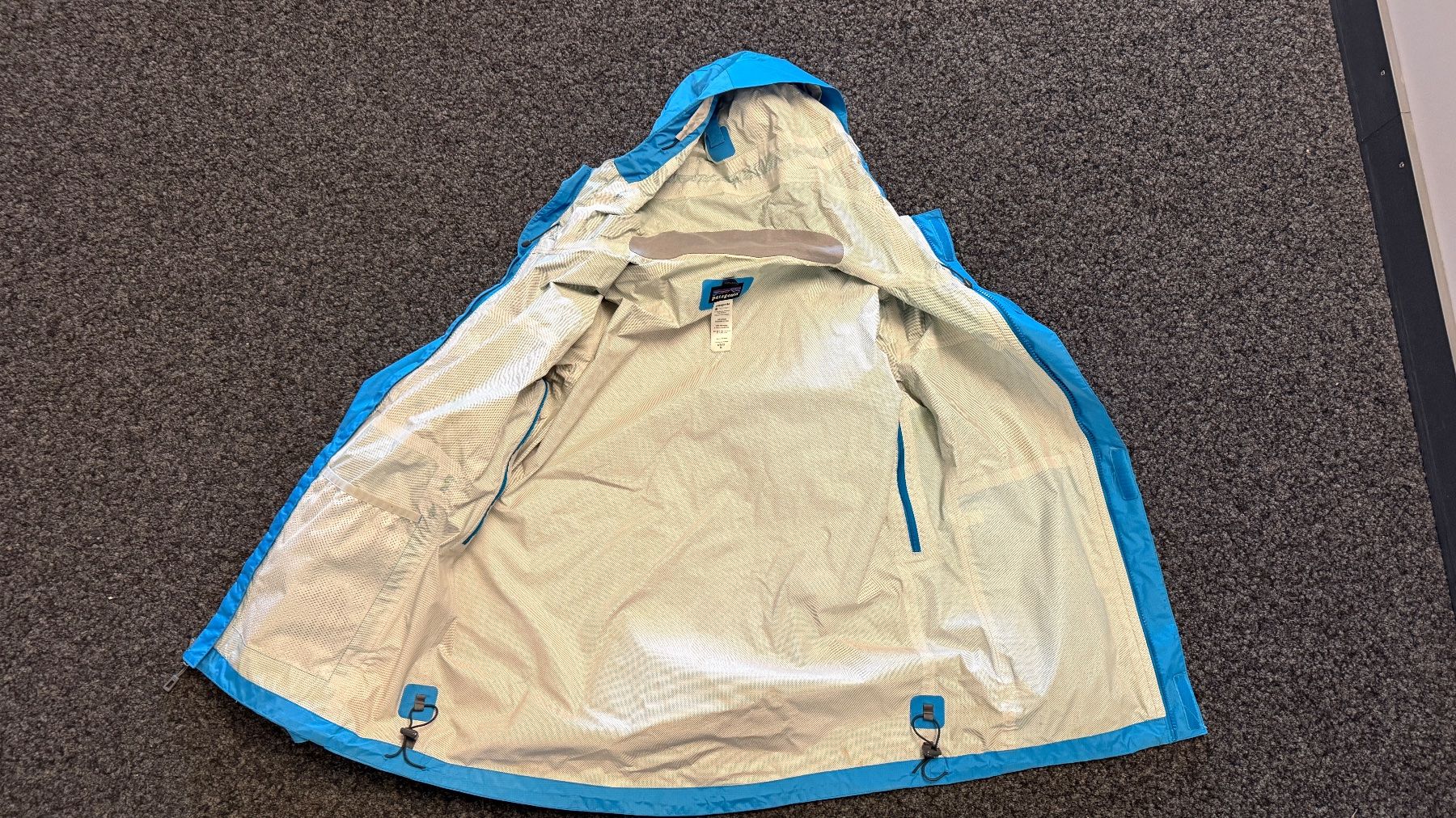 Patagonia Giacche: Patagonia Regenjacke, hellblau, Grösse M – Usato da Thun venduto da BanjoDan 6