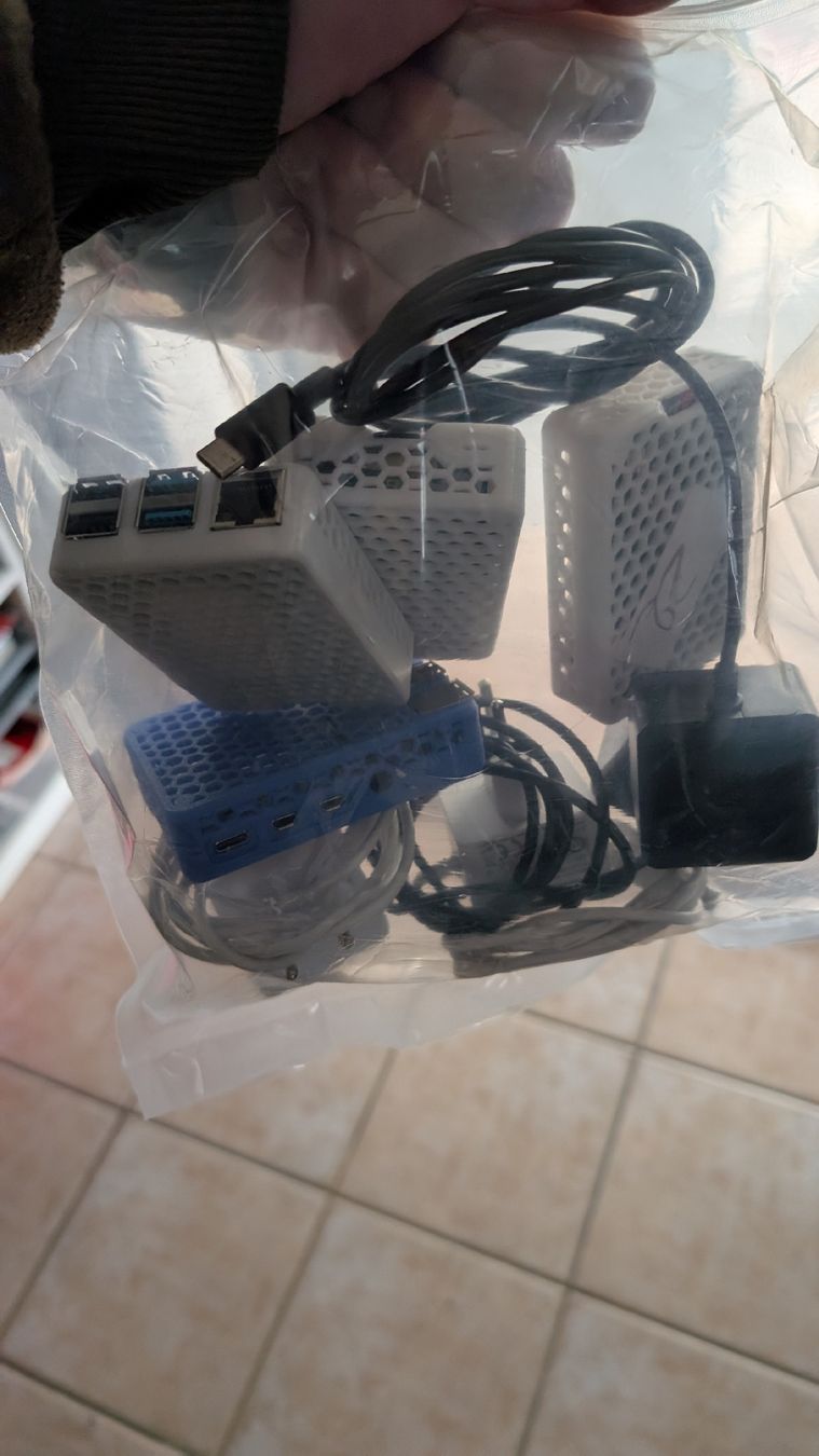 Raspberry Pi PCs: ein Sack Himbeeren (Raspberry Pi 's) – Gebraucht aus Wohlen AG von GrillKing11