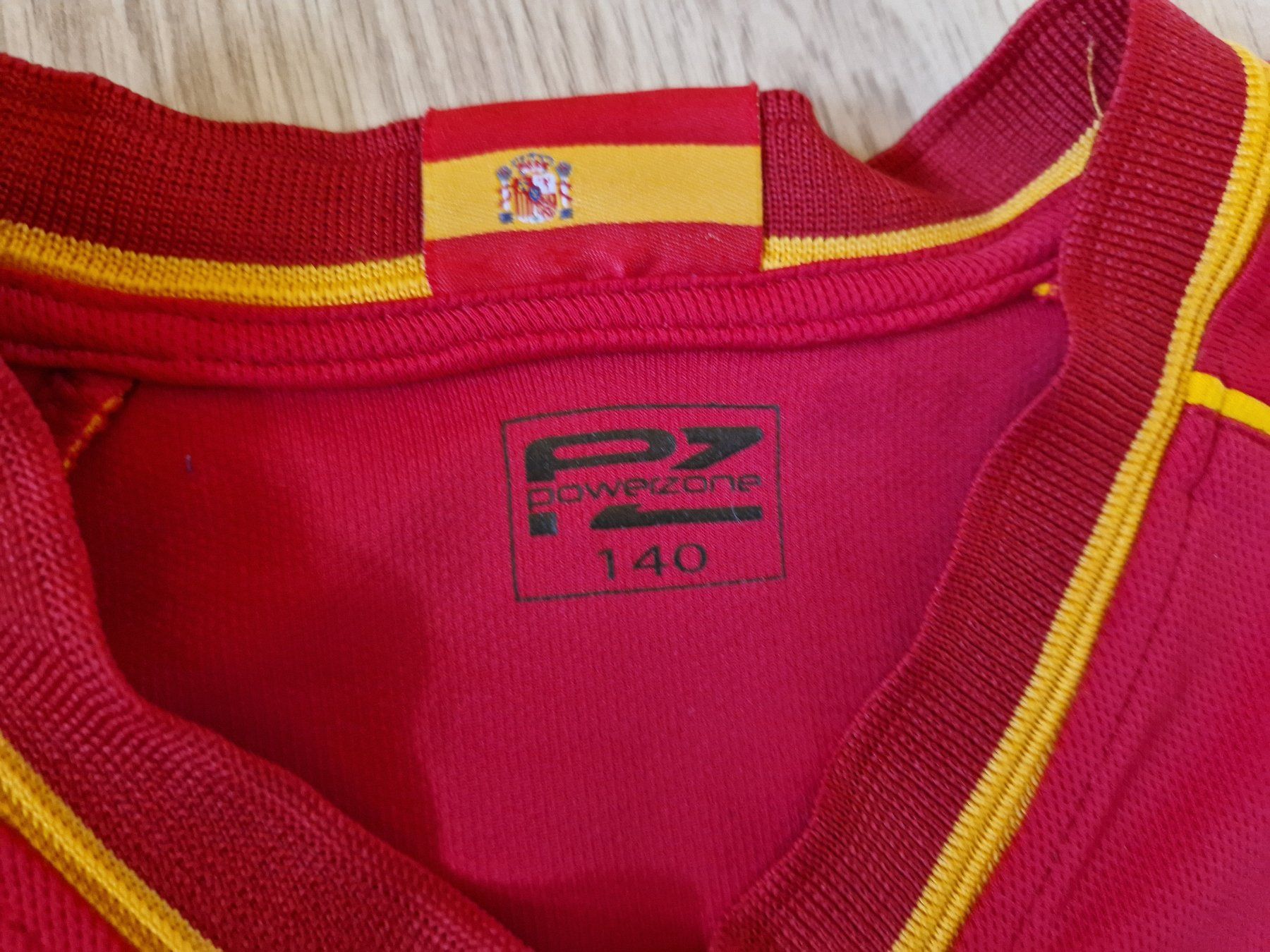 Scarpe, pantaloni & magliette da ginnastica: Espana Trikot Powerzone 140 – Usato da Giswil venduto da monimaus08 2