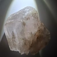 Kunzit schöner 6x6cm grosser Naturkristall