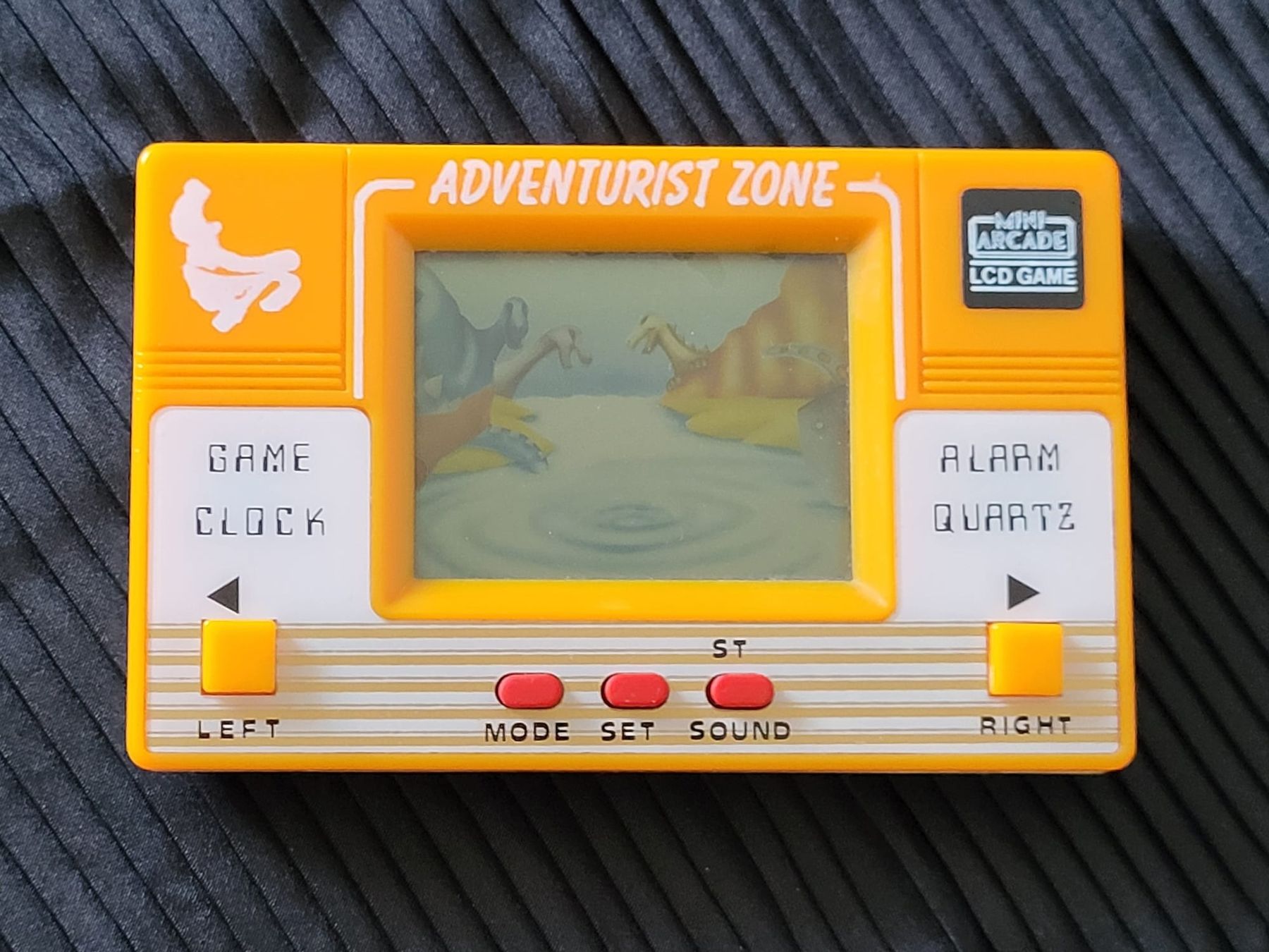 Giochi: LCD Game Handheld "Adventurist Zone" gelb gebraucht – Usato da Allschwil venduto da Dayami