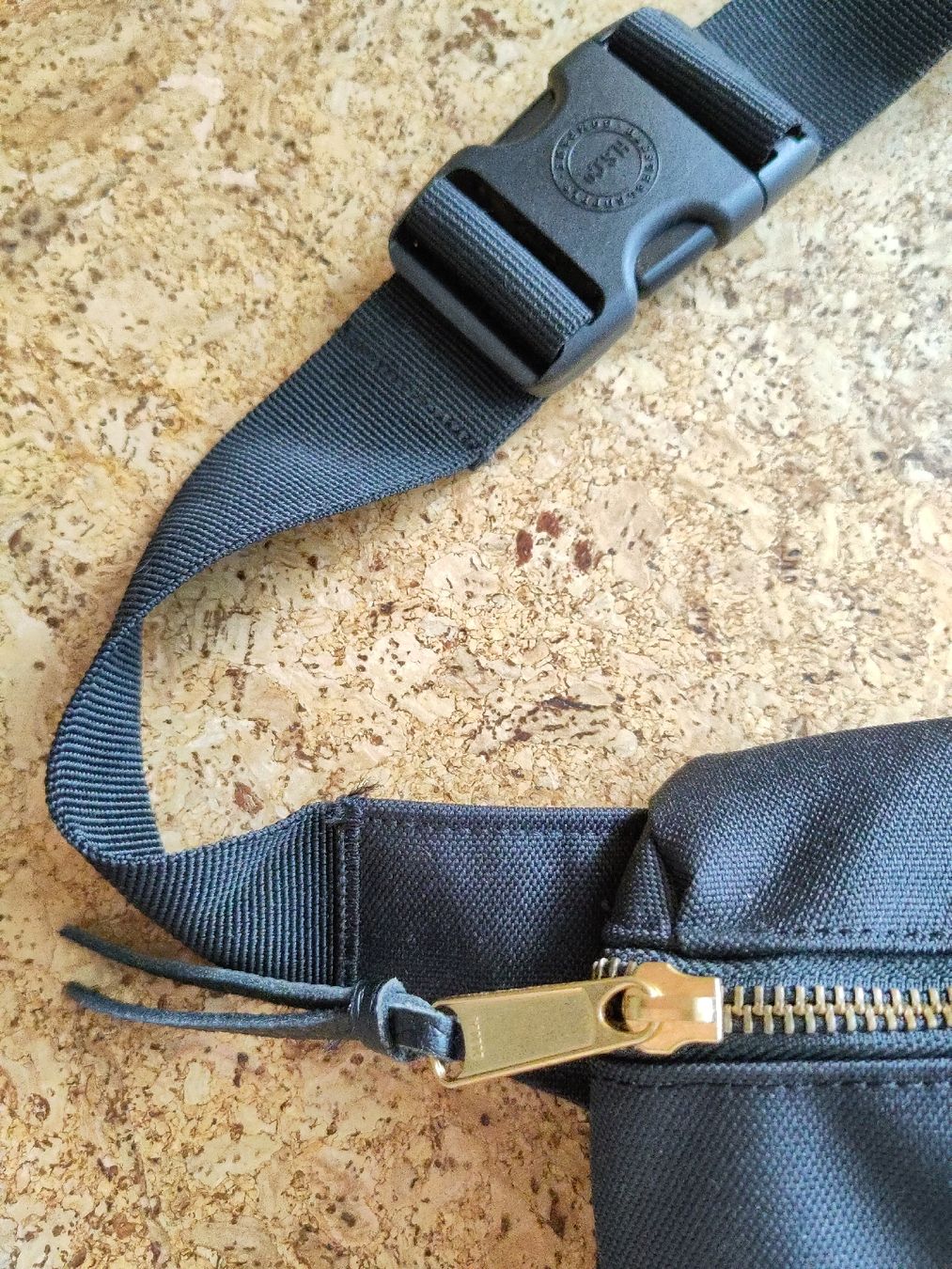 Herschel Sacs: Bauchtasche Herschel schwarz – Neuf (Voir description) à Oberuzwil par yaramelina 2