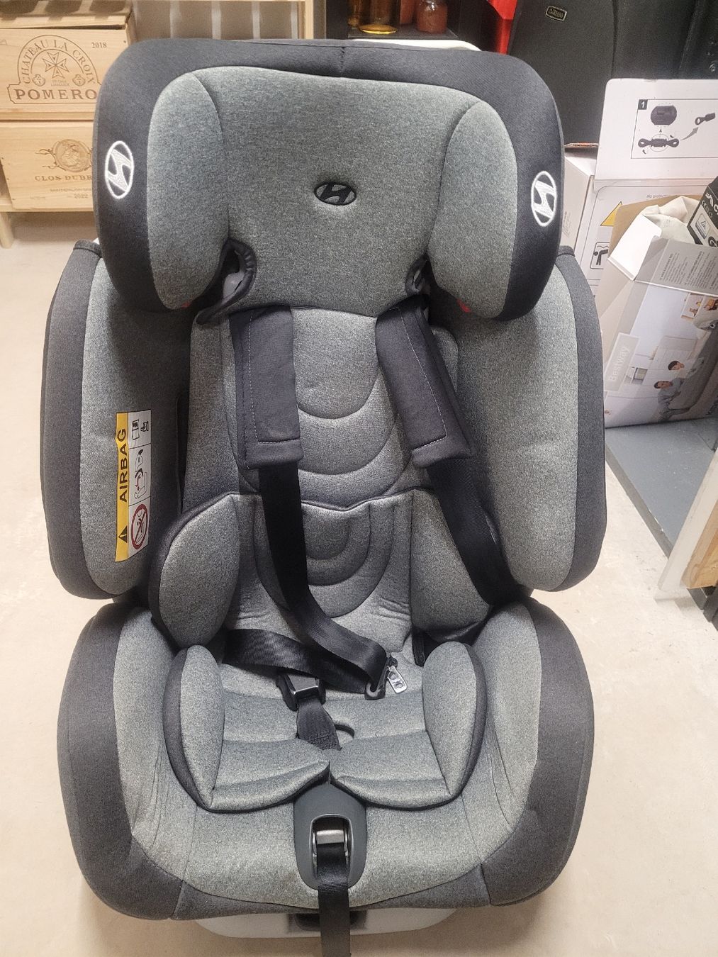 Auto-Kindersitze: Hyundai Autokindersitz 360° – Gebraucht aus Hochdorf von C0C