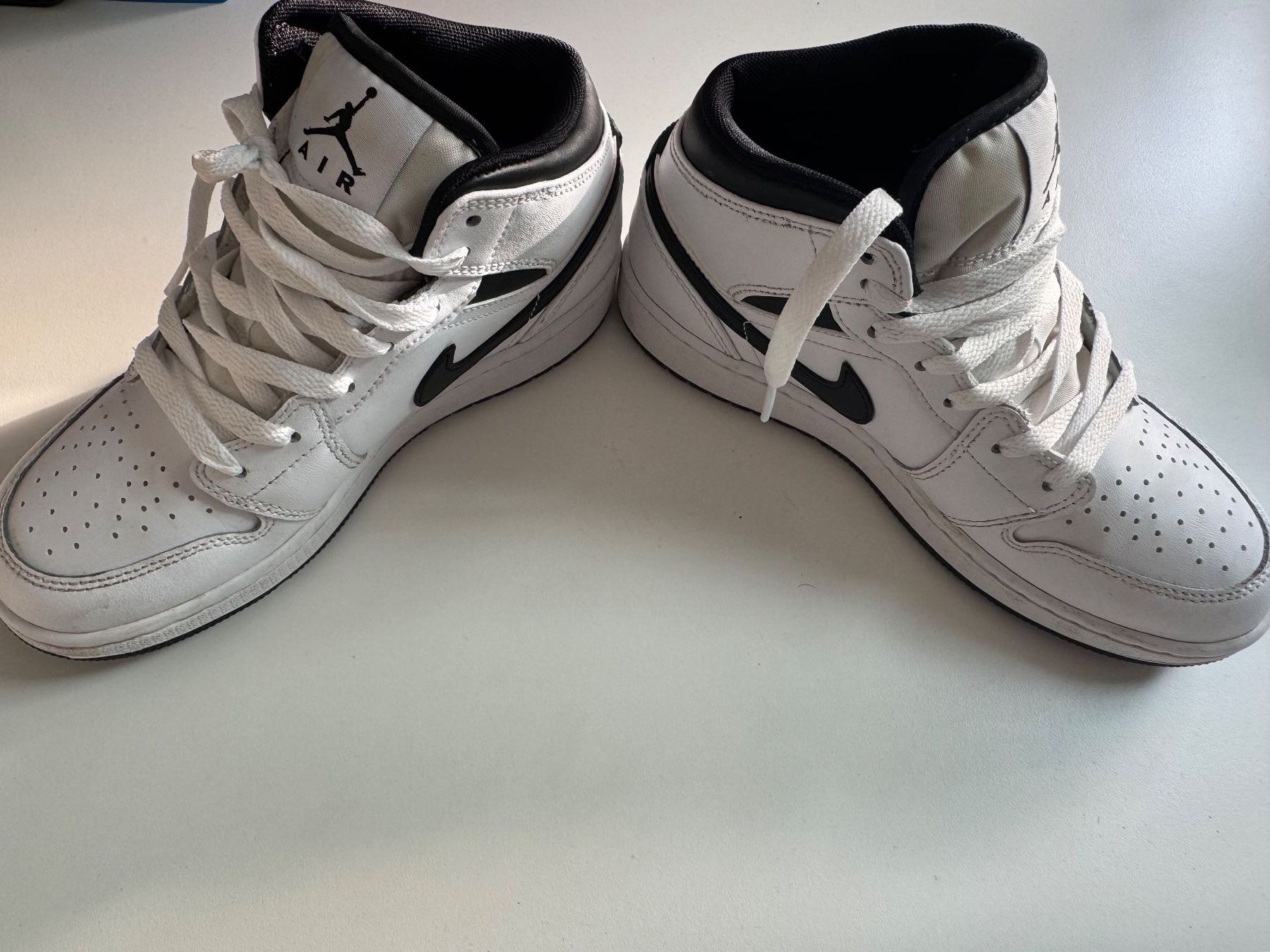 Jordan Herrenschuhe: Baskets Jordan 1 Mid blanche 36 – Gebraucht aus Chatelaine von lae_7h8n 1