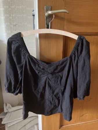 Oberteil mit Puffärmel